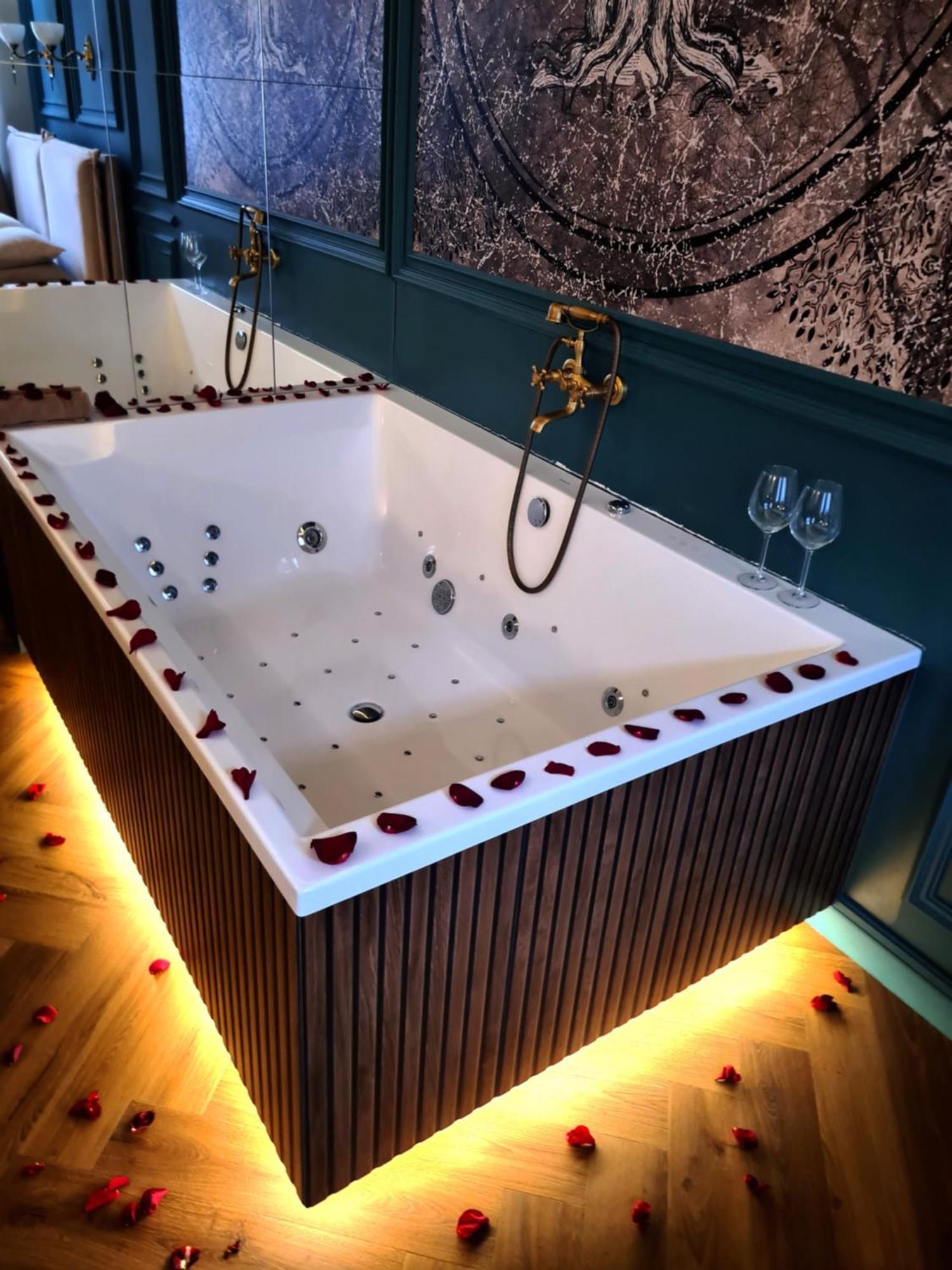 Art Jacuzzi Koletek Apartment Krakow Ngoại thất bức ảnh